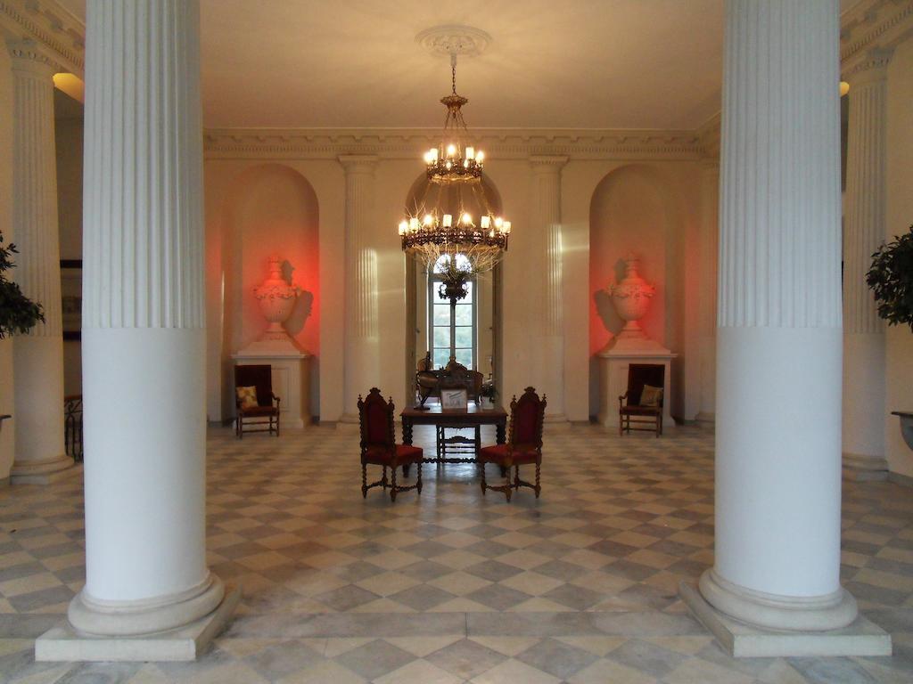 Chateau De Clermont-Saves LʼIsle-Jourdain Exterior foto