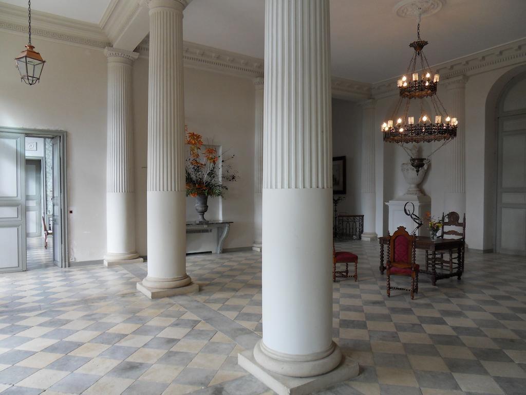Chateau De Clermont-Saves LʼIsle-Jourdain Exterior foto