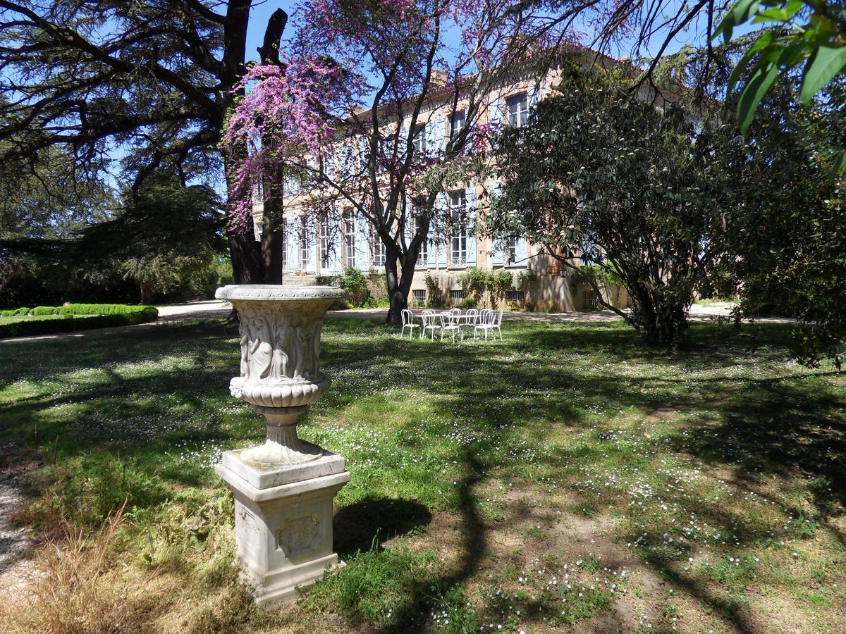 Chateau De Clermont-Saves LʼIsle-Jourdain Exterior foto